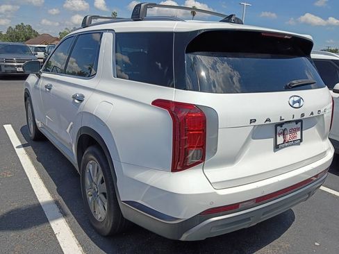 Used 2023 Hyundai Palisade SEL w/ Cargo Package FWD image 4
