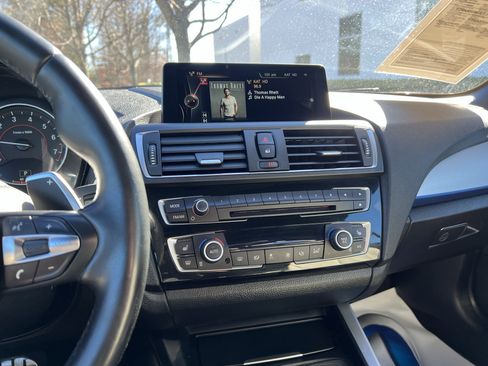 Used 2016 BMW M235i Convertible image 31