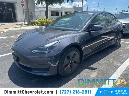 Used 2023 Tesla Model 3 Standard Range RWD image 1