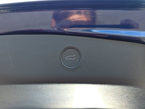 Used 2022 Tesla Model 3 Long Range AWD/4WD image 31