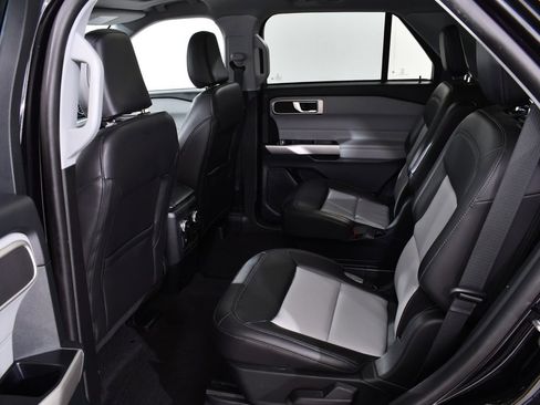 Used 2023 Ford Explorer XLT w/ Equipment Group 202A image 16