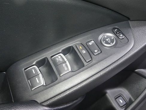 Used 2018 Honda Accord Sport image 19