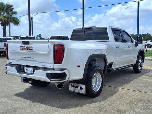 Used 2024 GMC Sierra 3500 Denali w/ Denali Reserve Package AWD/4WD image 2