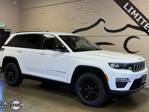 Used 2023 Jeep Grand Cherokee Limited AWD/4WD image 1