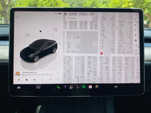 Used 2023 Tesla Model Y Long Range AWD/4WD image 28