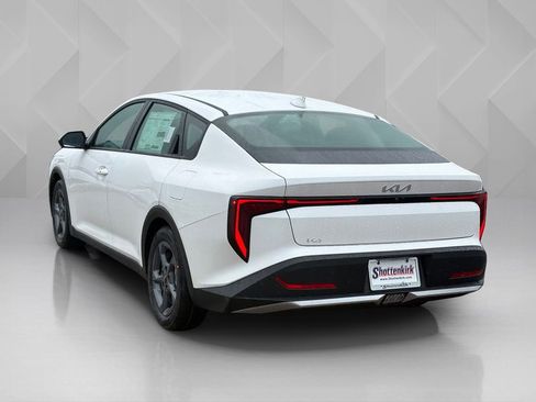 New 2026 Kia K4 LXS image 7