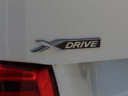 Used 2016 BMW 328i xDrive Sedan AWD/4WD image 29