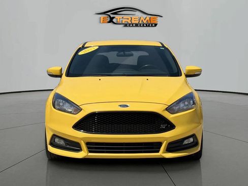 Used 2017 Ford Focus ST FWD image 9