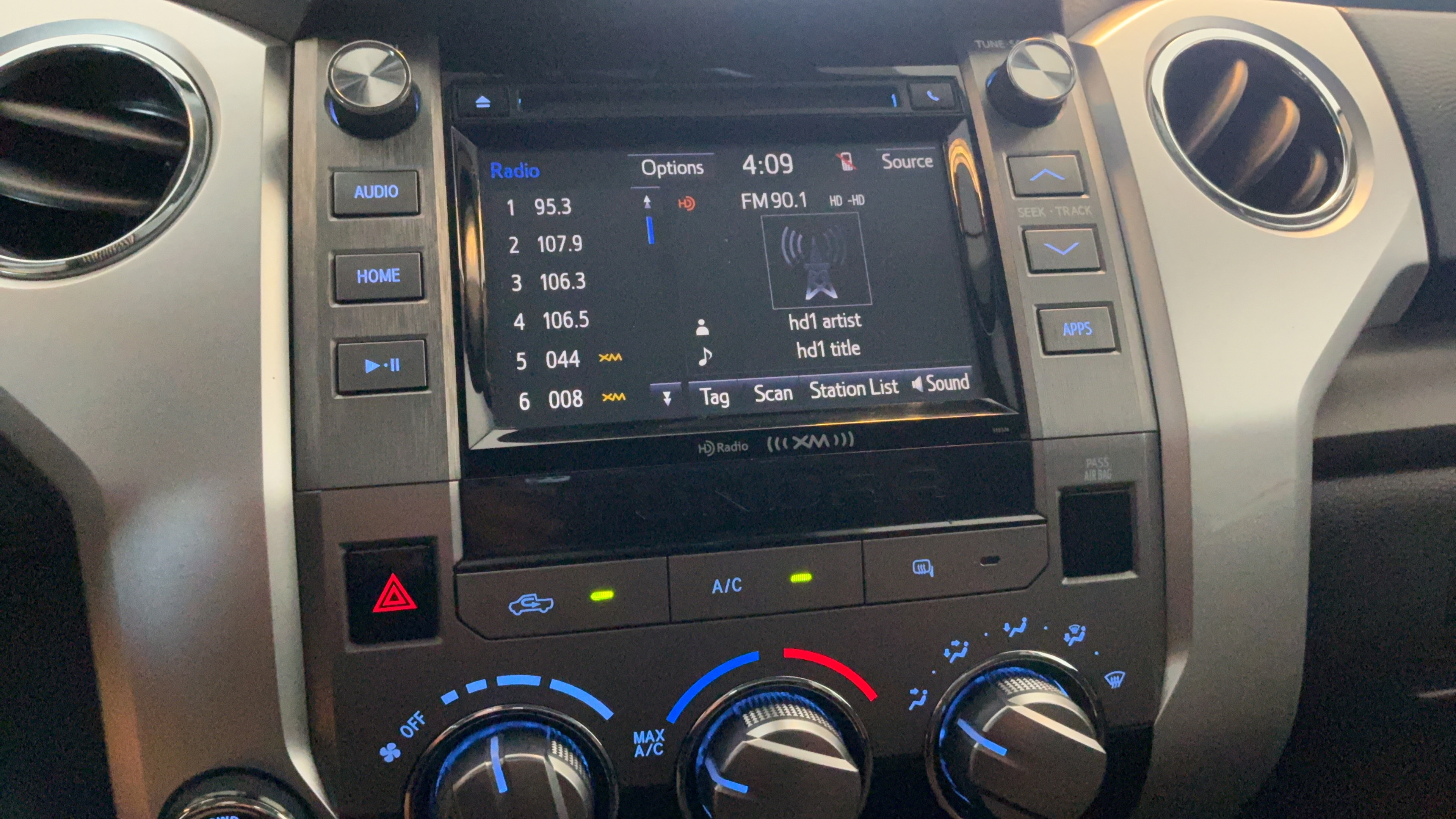 Used 2019 Toyota Tundra SR5 AWD/4WD image 13