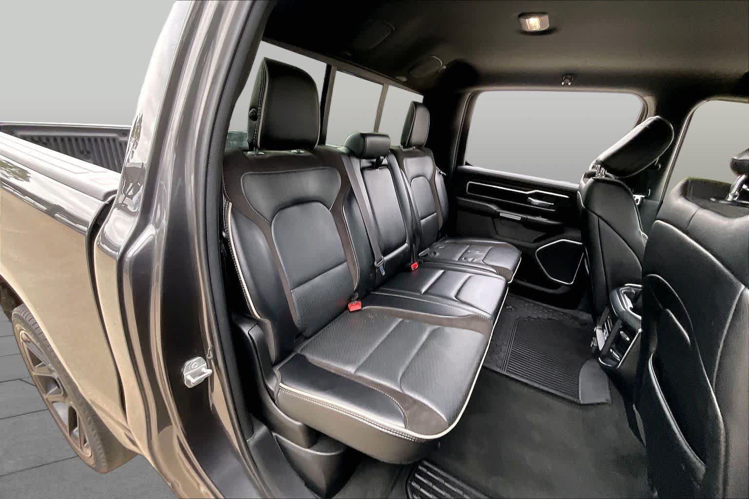 Used 2023 RAM 1500 Laramie AWD/4WD image 19