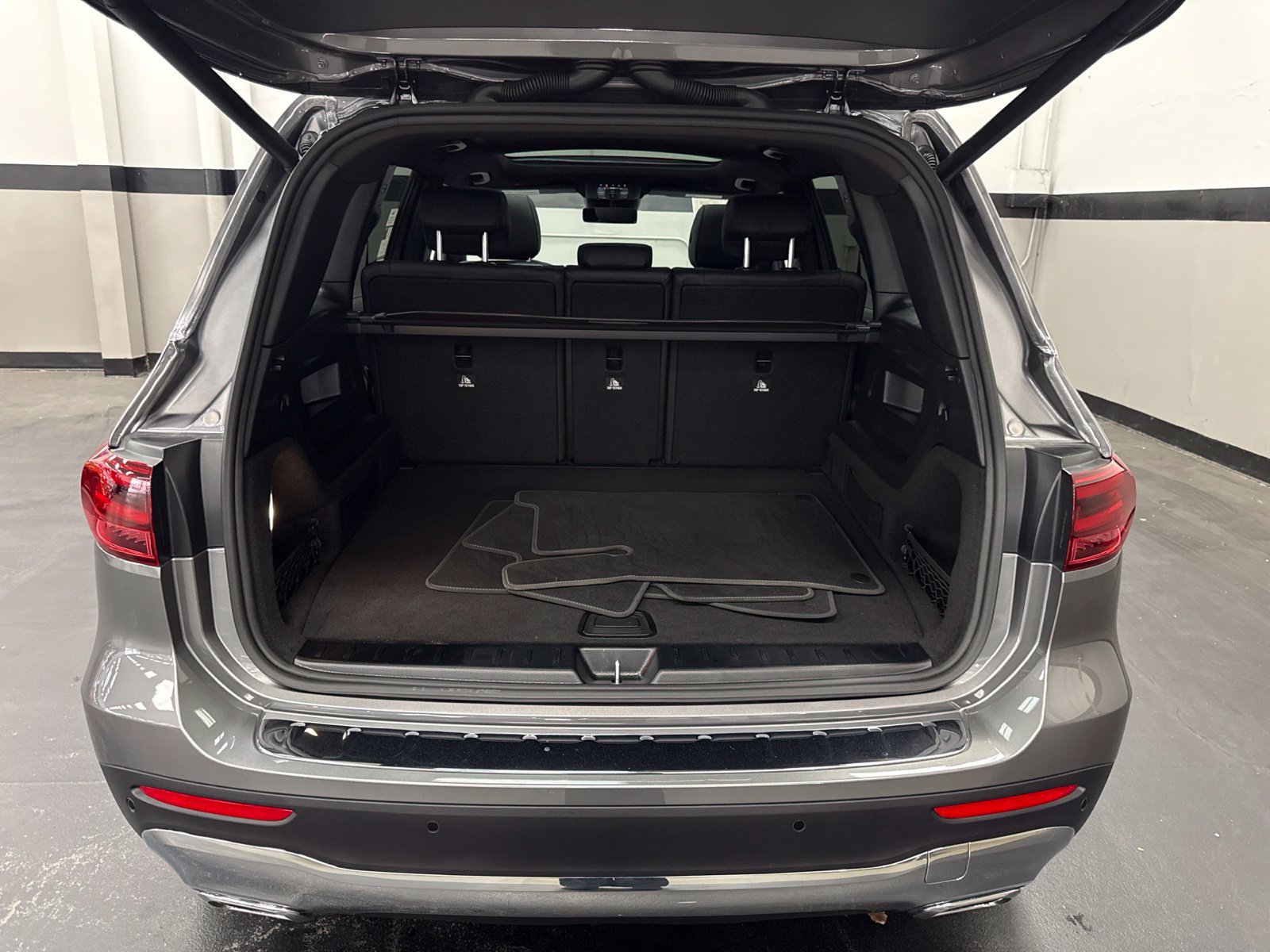 Used 2026 Mercedes-Benz GLB 250 image 13