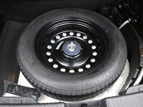 Used 2021 Volkswagen Atlas Cross Sport SE FWD image 14