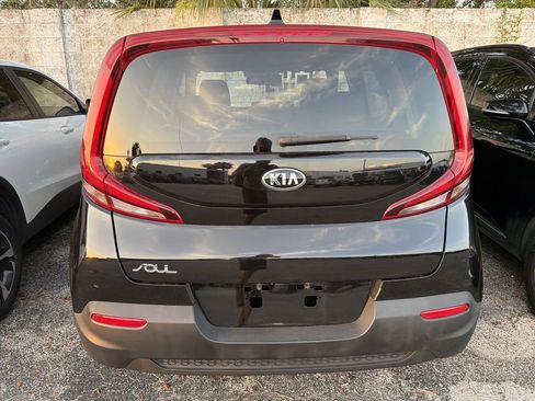 Certified 2021 Kia Soul LX FWD image 8