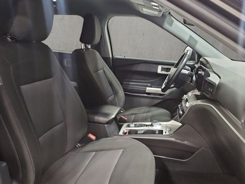 Used 2022 Ford Explorer XLT w/ Class IV Trailer Tow Package image 19