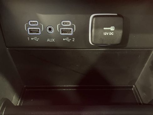 Used 2024 Jeep Grand Cherokee L Limited w/ Black Appearance Package AWD/4WD image 19