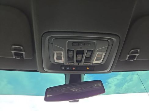 Used 2019 Chevrolet Silverado 1500 High Country AWD/4WD image 30