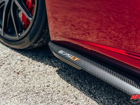 Used 2016 McLaren 675LT Coupe RWD image 36