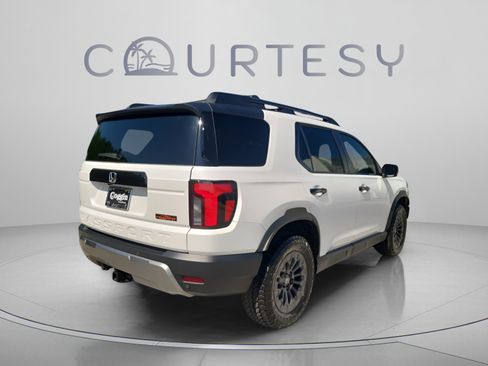 Certified 2026 Honda Passport TrailSport image 7