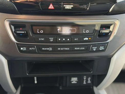 Used 2018 Honda Pilot EX image 16