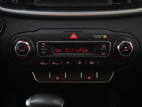 Used 2020 Kia Sorento S AWD/4WD image 19