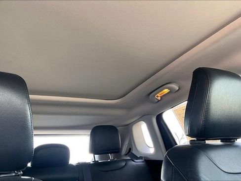 Used 2022 Jeep Compass Trailhawk w/ Trailhawk Elite Group image 24