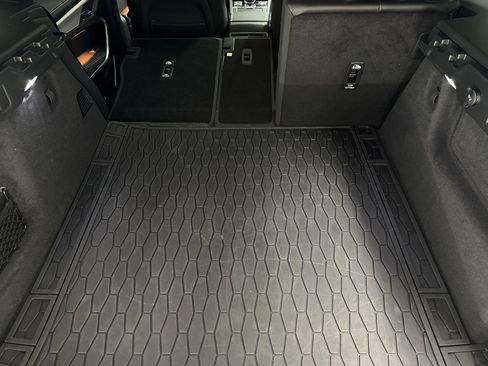 Used 2024 Jaguar F-PACE R-Dynamic S image 34