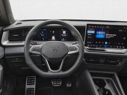 New 2026 Volkswagen Tiguan SE R-Line FWD image 4