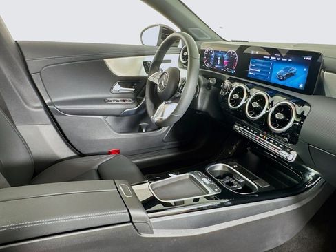 Certified 2026 Mercedes-Benz CLA 250 image 17