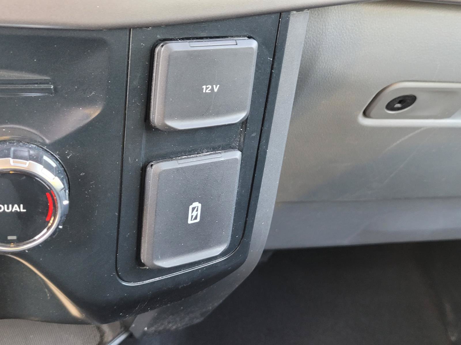Used 2025 Ford F150 XLT RWD image 29