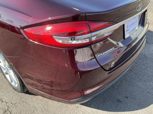 Used 2017 Ford Fusion SE image 29