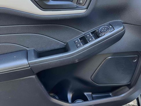 Used 2022 Ford Escape SE FWD image 83