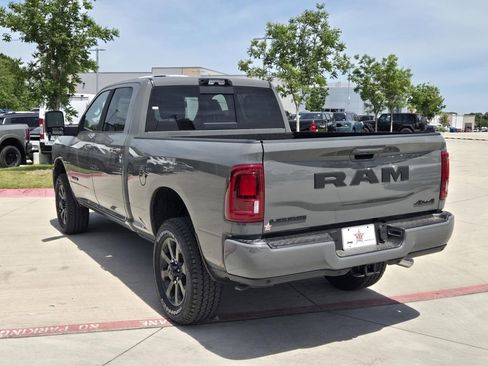 New 2026 RAM 2500 Laramie AWD/4WD image 3