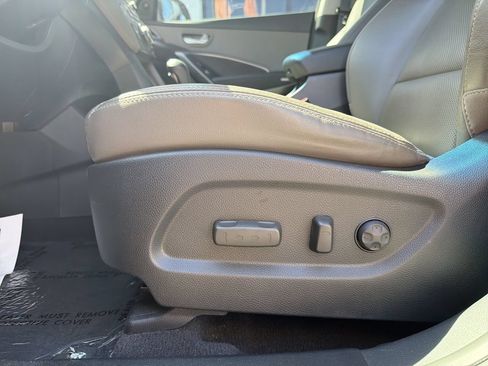 Used 2017 Hyundai Santa Fe Limited FWD image 30