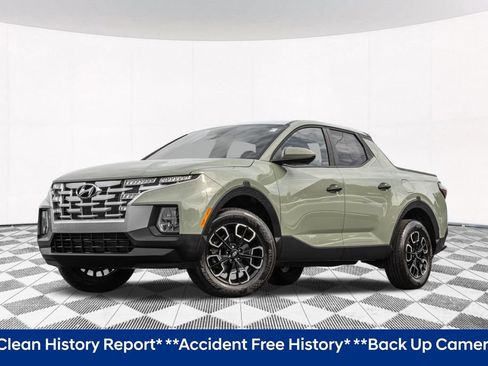 Used 2024 Hyundai Santa Cruz SE FWD image 2