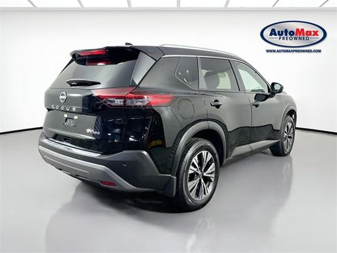 Used 2023 Nissan Rogue SV w/ SV Premium B Package image 2