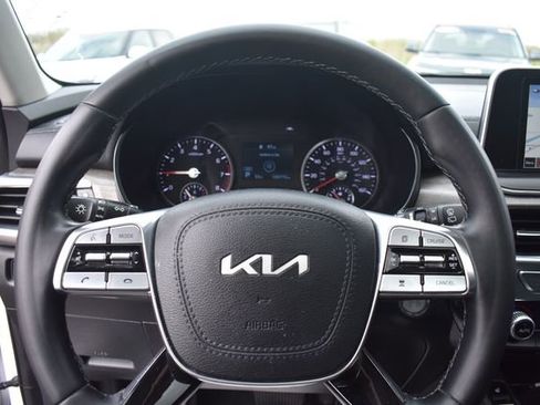 Used 2022 Kia Telluride EX w/ EX Premium Package AWD/4WD image 34