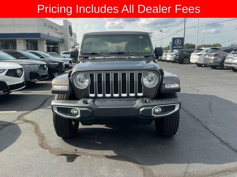 Used 2018 Jeep Wrangler Unlimited Sahara AWD/4WD image 7