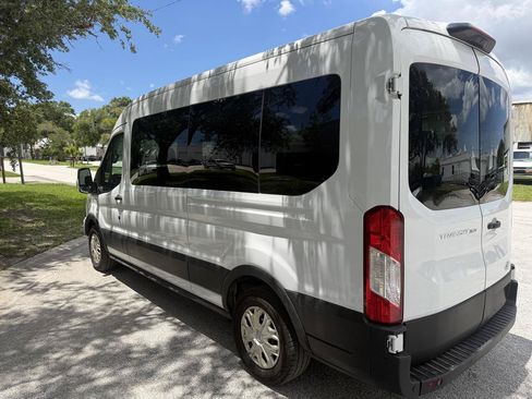 Used 2025 Ford Transit 350 XLT RWD image 3