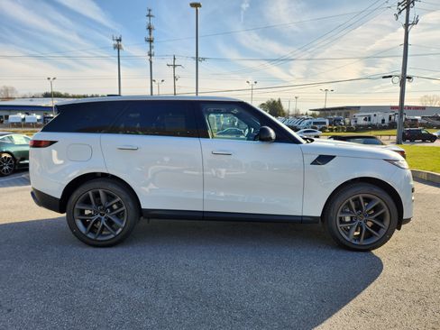 New 2026 Land Rover Range Rover Sport SE AWD/4WD image 6