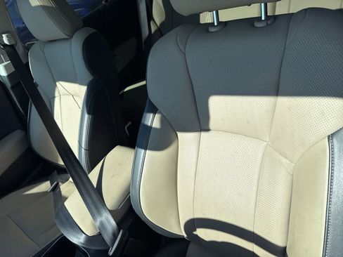 Used 2023 Subaru Outback Limited AWD/4WD image 14