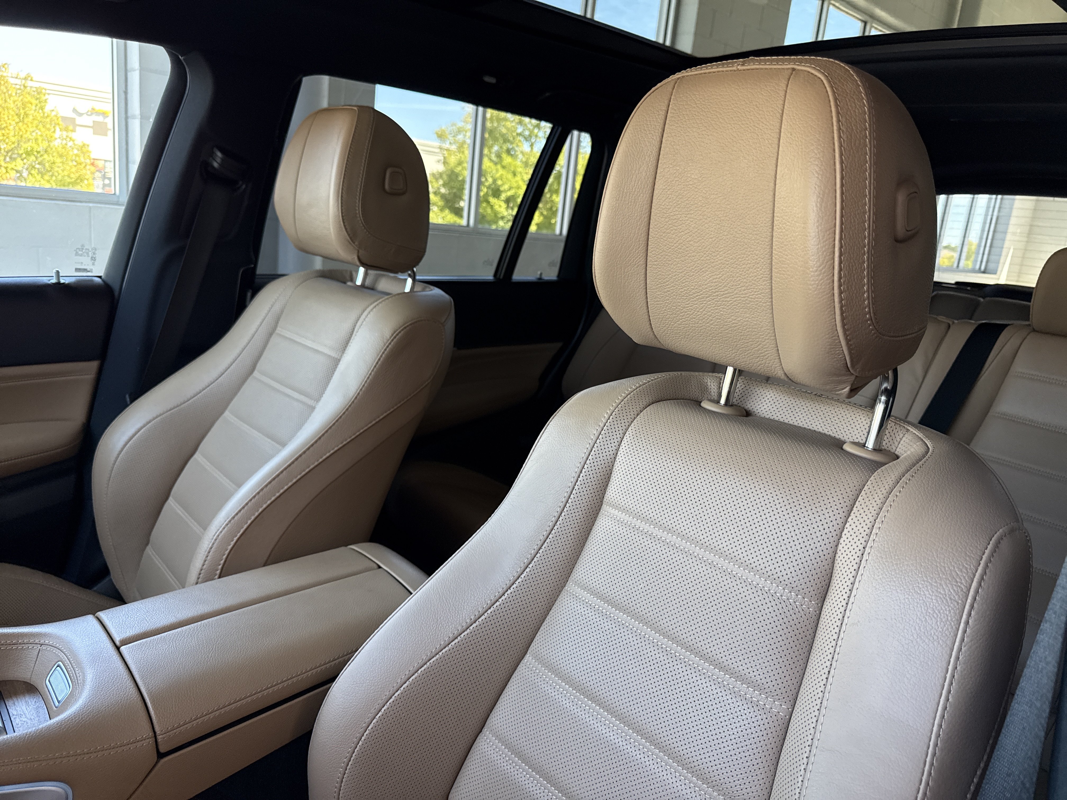 Certified 2024 Mercedes-Benz GLS 450 4MATIC image 25