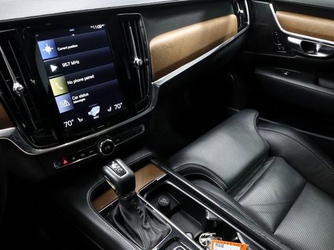 Used 2019 Volvo S90 T6 Inscription w/ Advanced Package image 30