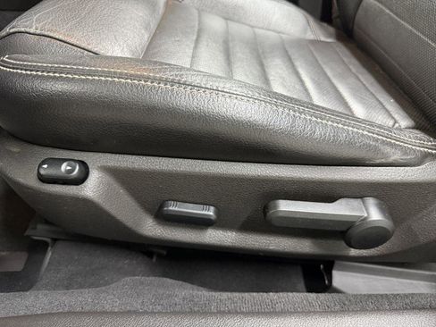 Used 2010 Ford Mustang GT RWD image 19