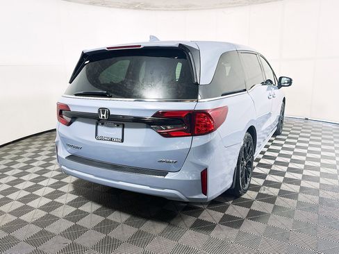 Used 2025 Honda Odyssey Sport-L image 3