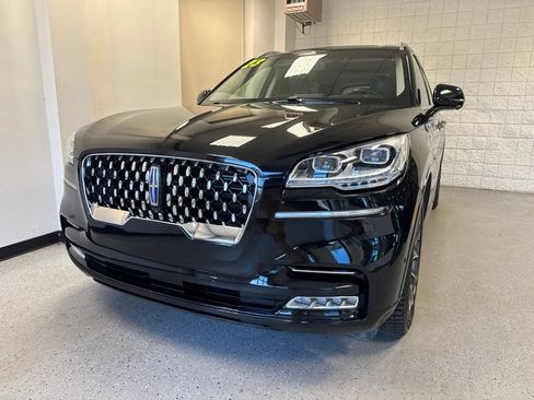 Used 2023 Lincoln Aviator Grand Touring w/ Equipment Group 301A AWD/4WD image 12