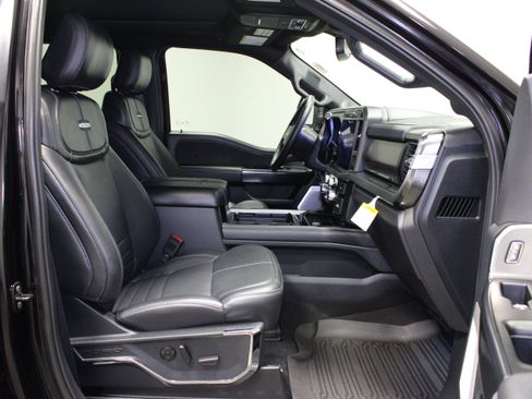 Used 2026 Ford F250 Platinum AWD/4WD image 17