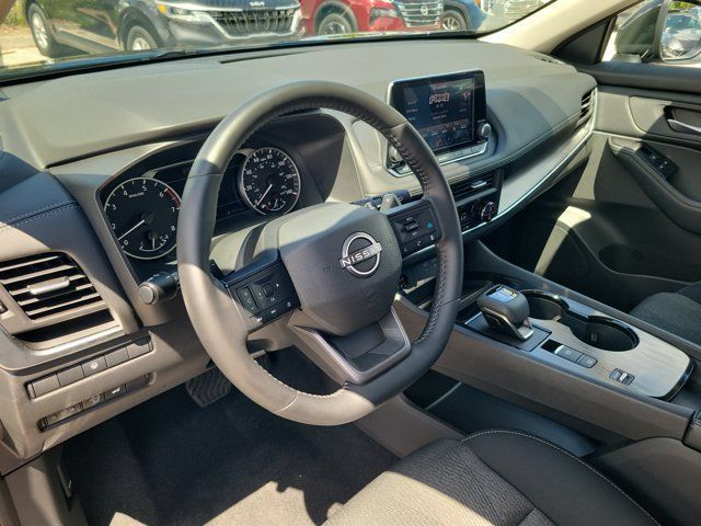 Certified 2026 Nissan Rogue SV FWD image 17