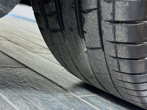 Used 2021 Tesla Model Y Performance image 29