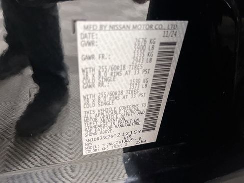 Used 2025 Nissan Pathfinder SV image 38