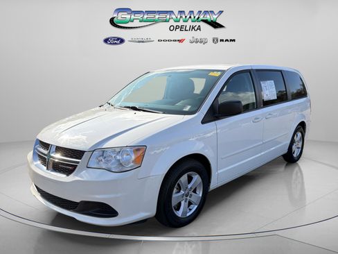 Used 2013 Dodge Grand Caravan SE image 3
